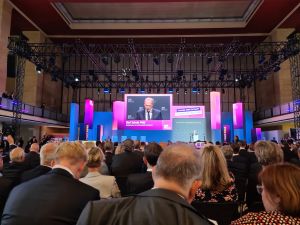 Rede des Bundeskanzlers Olaf Scholz im Empfangsgebäude des ehemaligen Berliner Zentralflughafens Tempelhof, Foto: © GD Holz